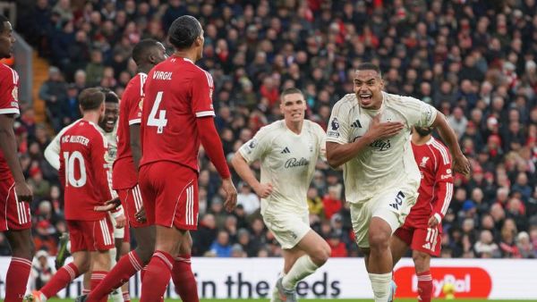Dua Kali Dipermalukan 0-3, Liverpool Terseret ke Dasar Klasemen