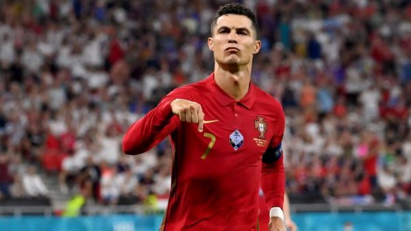 Kartu Merah Ronaldo Dicabut? Keputusan FIFA Picu Protes Netizen