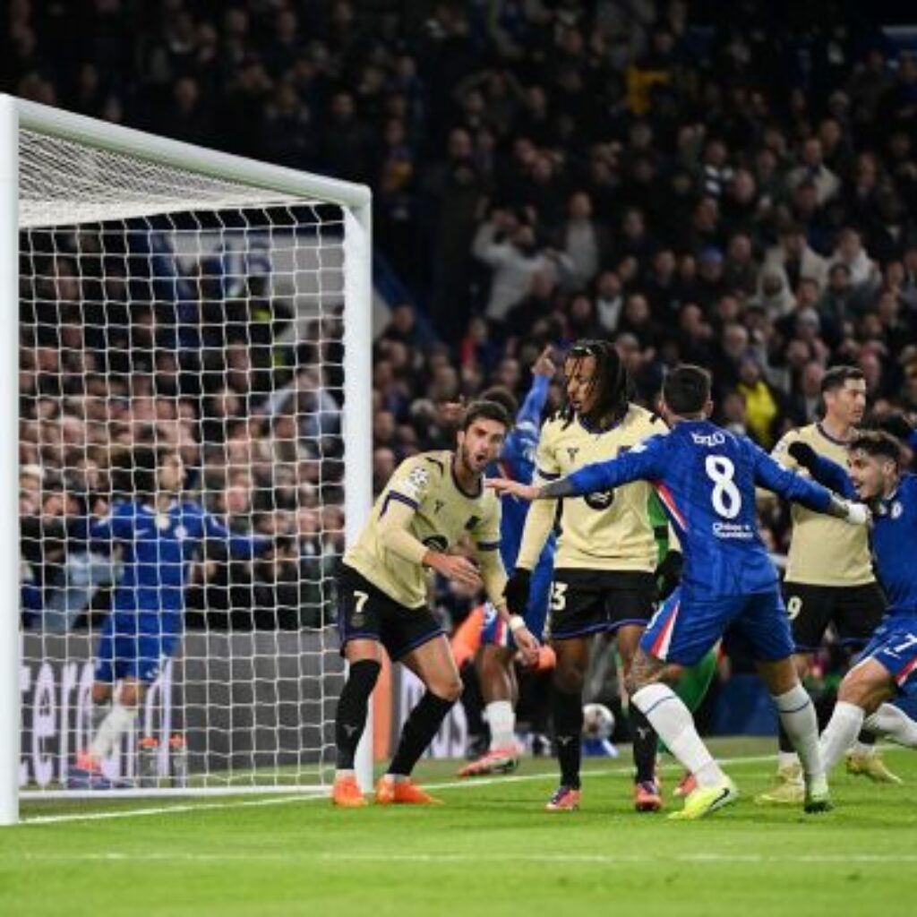 Kejutan Besar Warnai Matchday 5 UCL: Barcelona Keok 3-0, City Jatuh 0-2