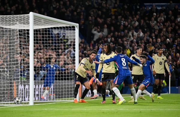 Kejutan Besar Warnai Matchday 5 UCL: Barcelona Keok 3-0, City Jatuh 0-2