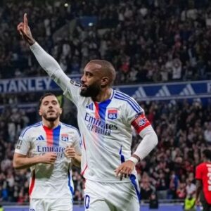 Liga Europa Memanas: Lyon Pesta 6 Gol, Villa dan Roma Amankan Kemenangan di Matchday 5