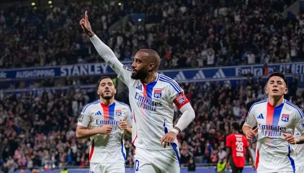 Liga Europa Memanas: Lyon Pesta 6 Gol, Villa dan Roma Amankan Kemenangan di Matchday 5