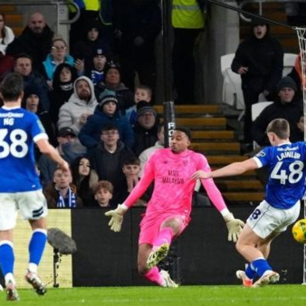 Garnacho Bersinar, Chelsea Tekuk Cardiff 3-1 dan Melaju ke Semifinal Carabao Cup