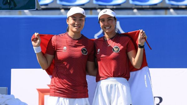 Aldila Sutjiadi/Janice Tjen Sabet Emas Ganda Putri Tenis SEA Games 2025