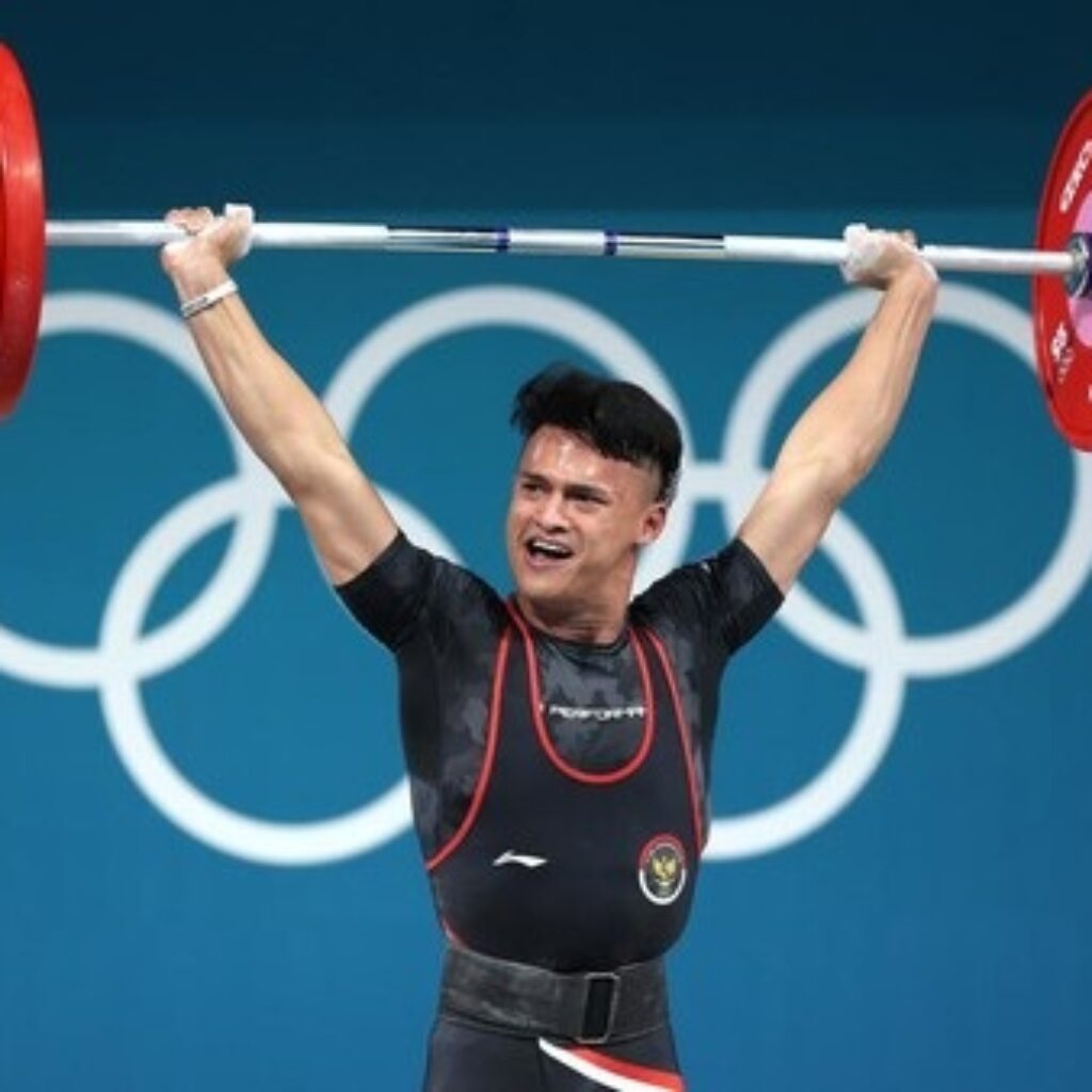 Rizki Juniansyah Sabet Emas SEA Games 2025, Pecahkan Rekor Dunia Angkat Besi 79 Kg