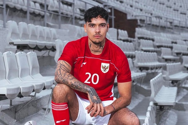 Resmi! Shayne Pattynama Gabung Persija Jakarta untuk Putaran Kedua Liga 1
