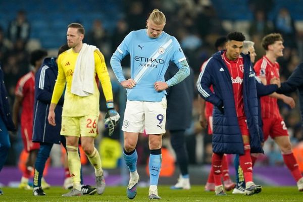 Manchester City Tersendat, Arsenal Nyaman di Puncak Klasemen Liga Inggris
