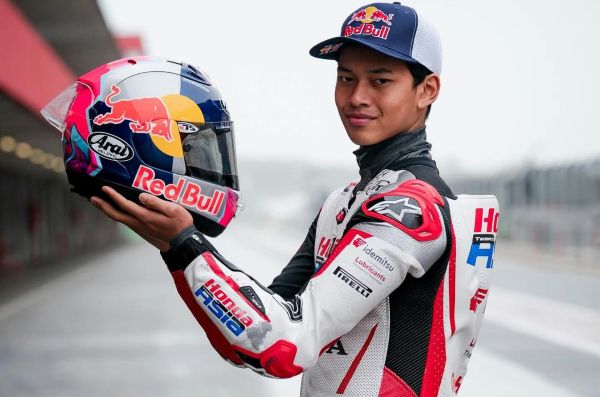 Veda Ega Pratama Jadi Pembalap Indonesia Pertama Naik Podium Moto3